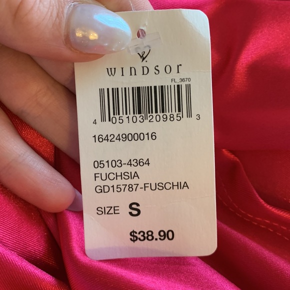 Windsor pink station mini formal dress. - Picture 4 of 4